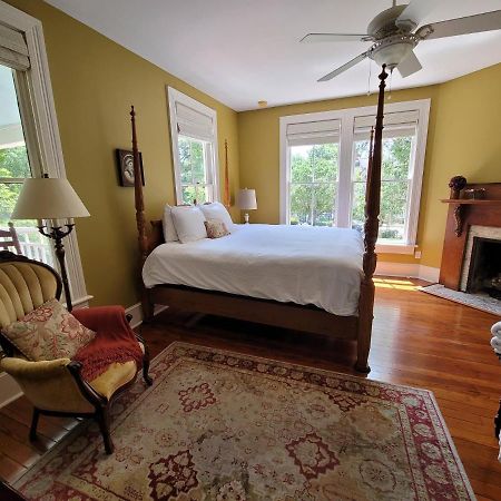 The Camellia Rose Inn- King Room- Inspiration Gainesville Exterior photo