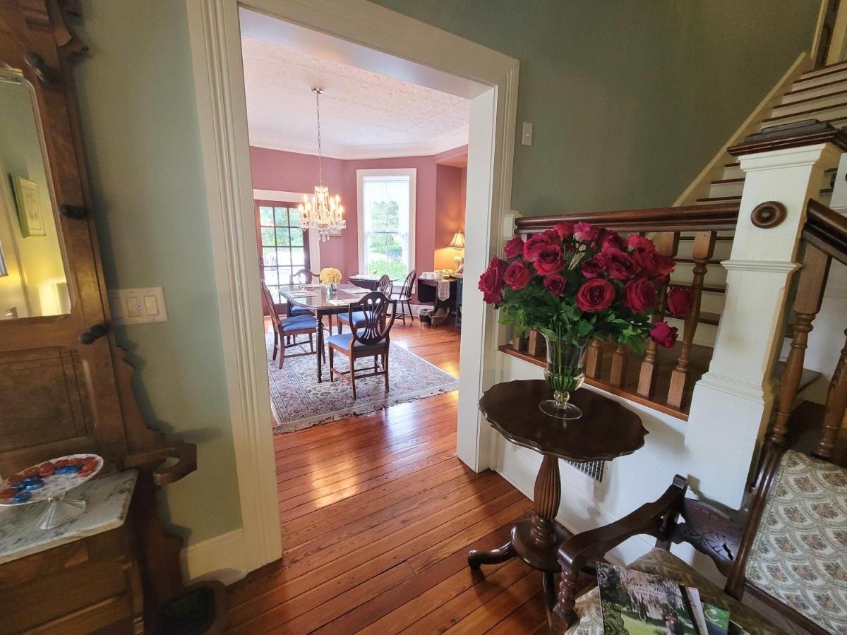 The Camellia Rose Inn- King Room- Inspiration Gainesville Exterior photo